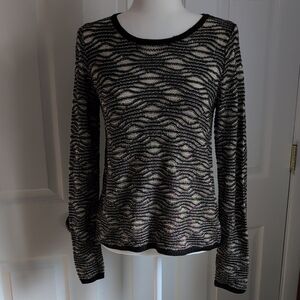 Parker Black and Gold Wave Pattern Lightweight Sweater